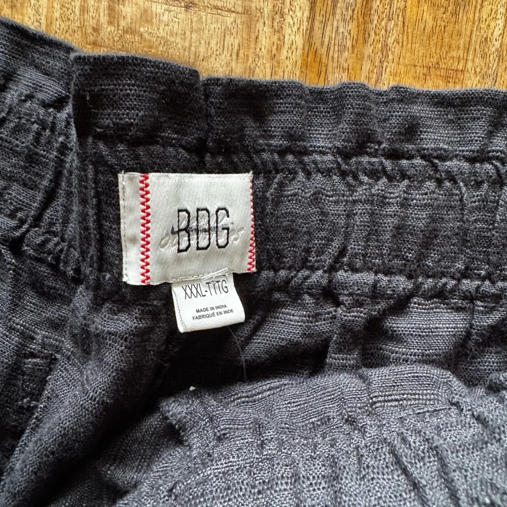 BDG urban outfitters black Charcoal Textured Frankie paper bag frayed hem shorts